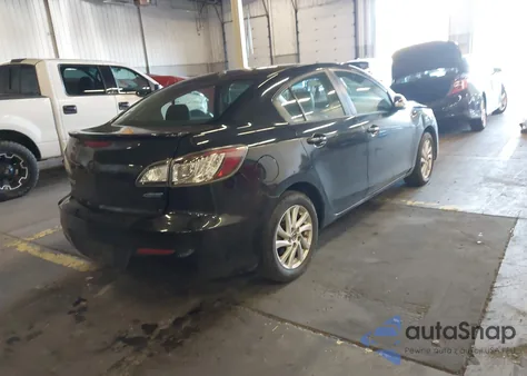 2013 Mazda Mazda3 I Grand Touring z USA, uszkodzony, nr VIN JM1BL1WP0D1761329